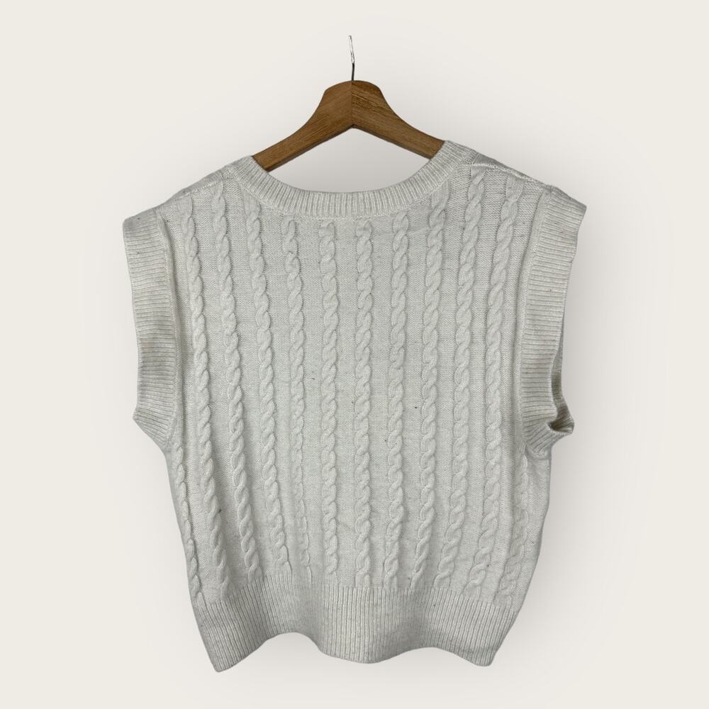 Cupcakes & Cashmere Womens size Small Cable Knit Sweater Vest Oversized Cream - Picture 2 of 8